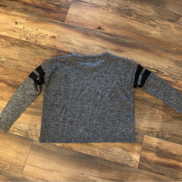 Brandy Melville Sweater - Picture 2 of 3